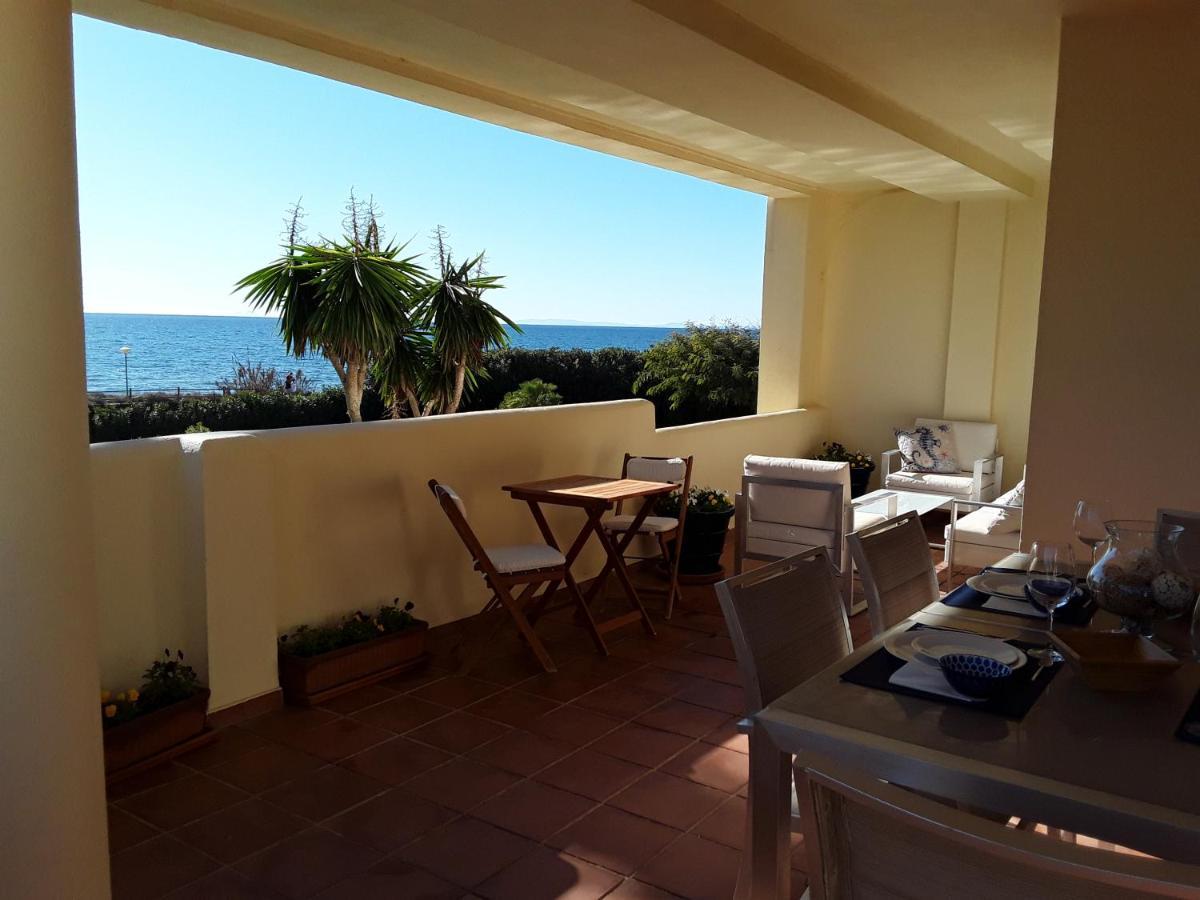 Beachfront Neptuno I, Complex,Views,Pool,Garden, Elviria Marbella Exterior photo